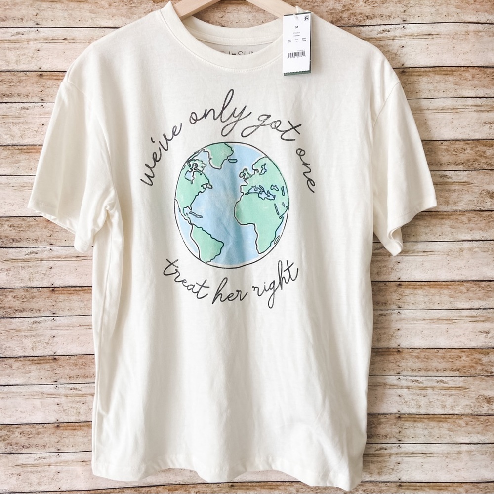 New Fifth Sun Cream Ivory Mother Earth Tshirt Med